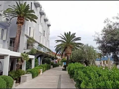 Prodaja, garsonjera, 25m², Centar, Tivat - image 8