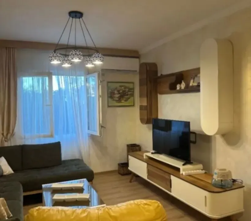 Izdavanje, jednosoban stan, 45m², Gorica C, Podgorica