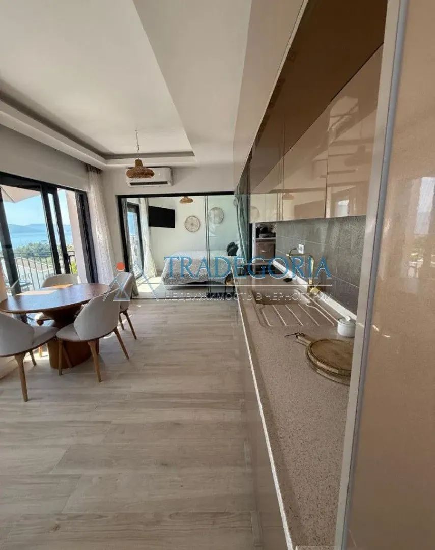 Prodaja, dvosoban stan, 70m², Tivat, Crna Gora