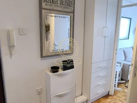 Rent, one bedroom apartment, 34m², Stari Grad, Beograd - image 9
