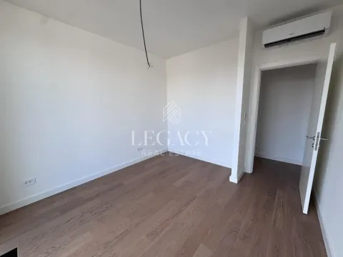 Prodaja, stan, 211m², Savski Venac, Beograd - image 2