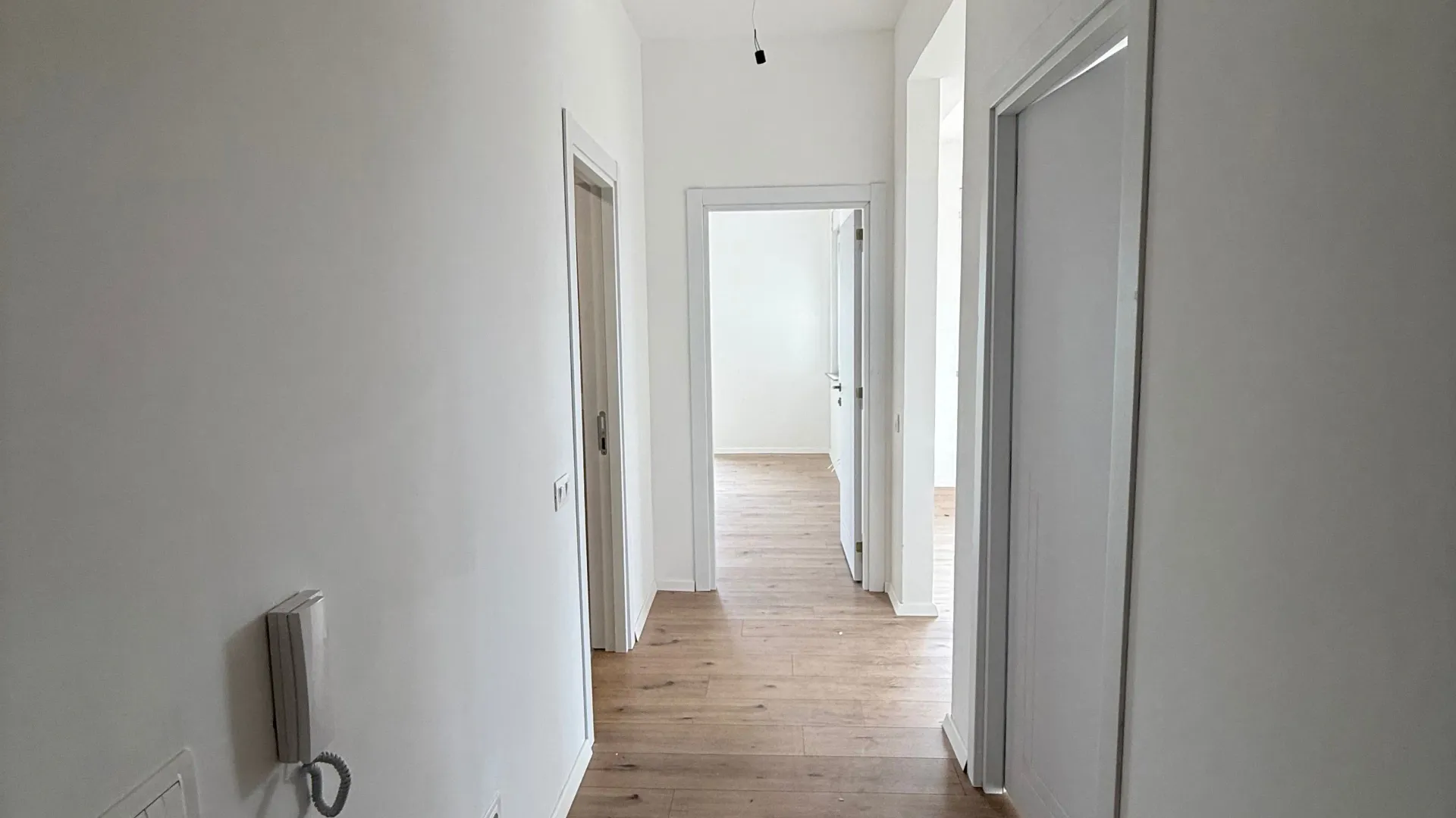 Sale, two bedroom apartment, 80m², Velika Plaža, Ulcinj