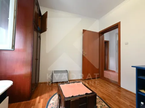 Izdavanje, dvosoban stan, 75m², Zlatica, Podgorica - image 12