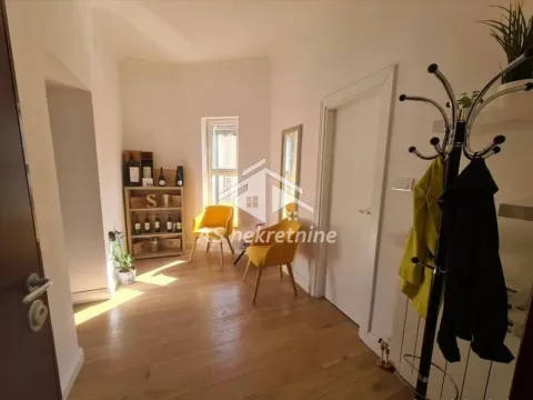 Izdavanje, poslovni prostor, 72m², Kalenić Pijaca, Vračar Sve Podlokacije - image 7