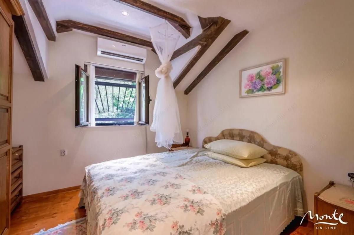 Sale, house, 133m², Stoliv, Kotor
