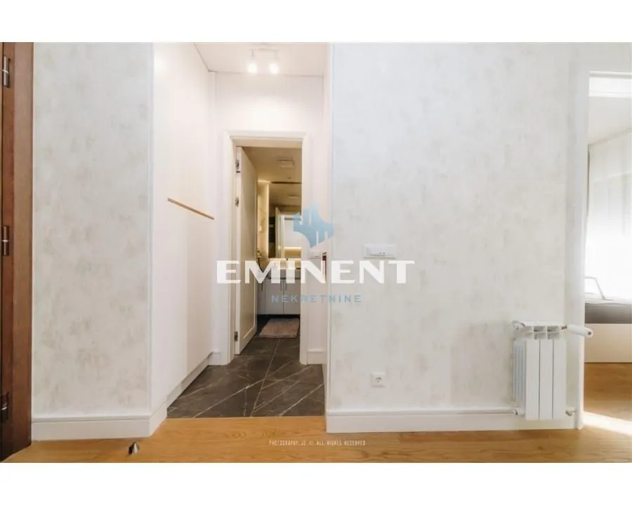 Izdavanje, dvosoban stan, 45m², Savski Venac, Beograd