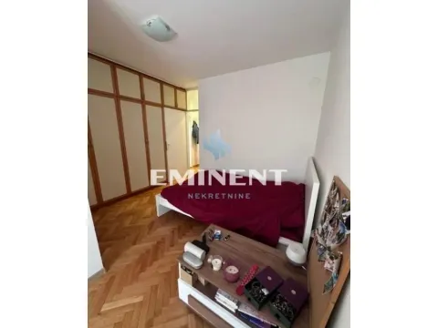 Rent, two bedroom apartment, 40m², Stari Grad, Beograd - image 3