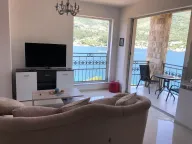Izdavanje, stan, 87m², Tivat, Crna Gora - image 1