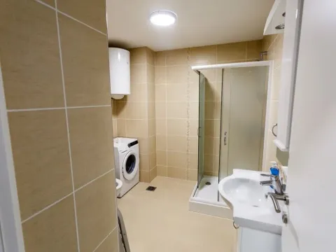 Izdavanje, garsonjera, 32m², Mainski Put, Budva - image 8