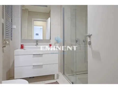 Izdavanje, trosoban stan, 89m², Savski Venac, Beograd - image 15