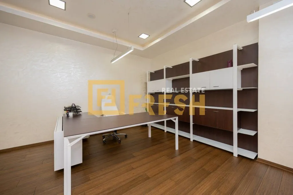 Rent, office space, 75m², Centar, Podgorica