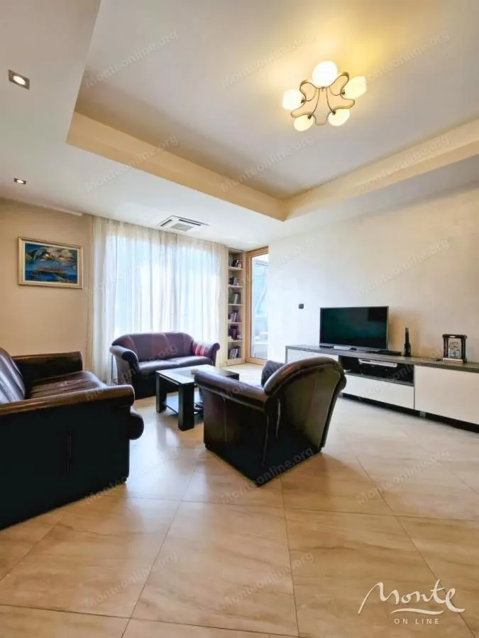 Sale, three bedroom apartment, 90m², Rozino, Budva