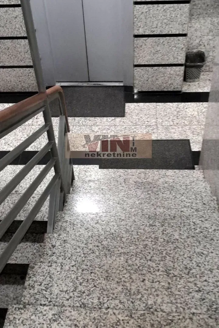 Izdavanje, trosoban stan, 85m², Altina, Beograd