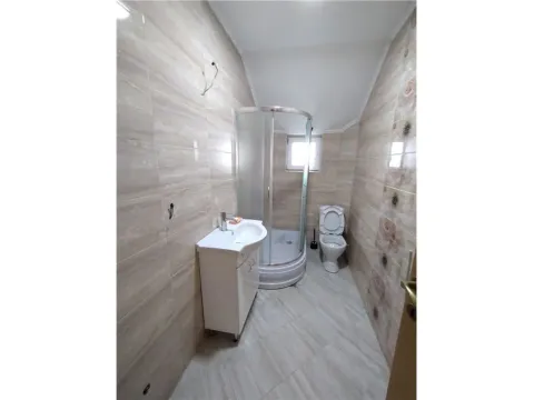 Izdavanje, četvorosoban stan, 179m², Čalije, Niš - image 12