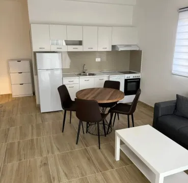 Rent, one bedroom apartment, 55m², Gradiošnica, Tivat - image 3