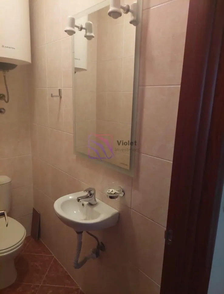 Izdavanje, dvosoban stan, 66m², Blok 9, Podgorica