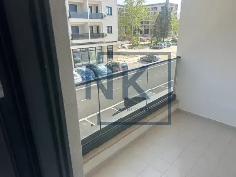 Izdavanje, jednosoban stan, 52m², City Kvart, Podgorica - image 11