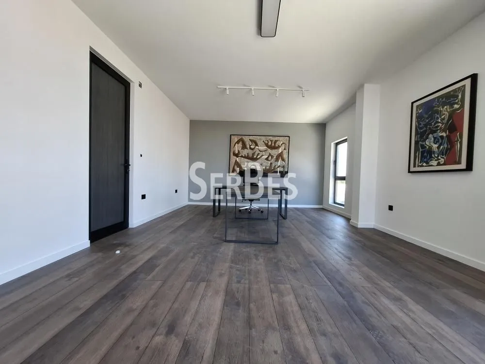 Sale, office space, 600m², Klisa, Novi Sad Sve Podlokacije