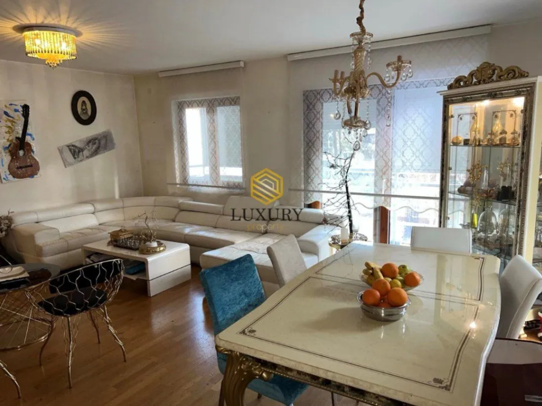Prodaja, trosoban stan, 120m², Tološka šuma, Podgorica