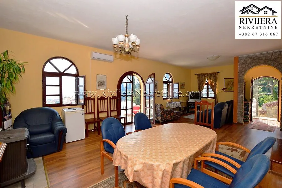 Sale, house, 200m², Baošići, Herceg Novi