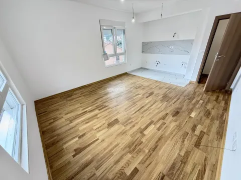 Prodaja, jednosoban stan, 43m², Podkošljun, Budva - image 4