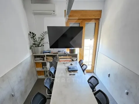 Rent, office space, 100m², Preko Morače, Podgorica