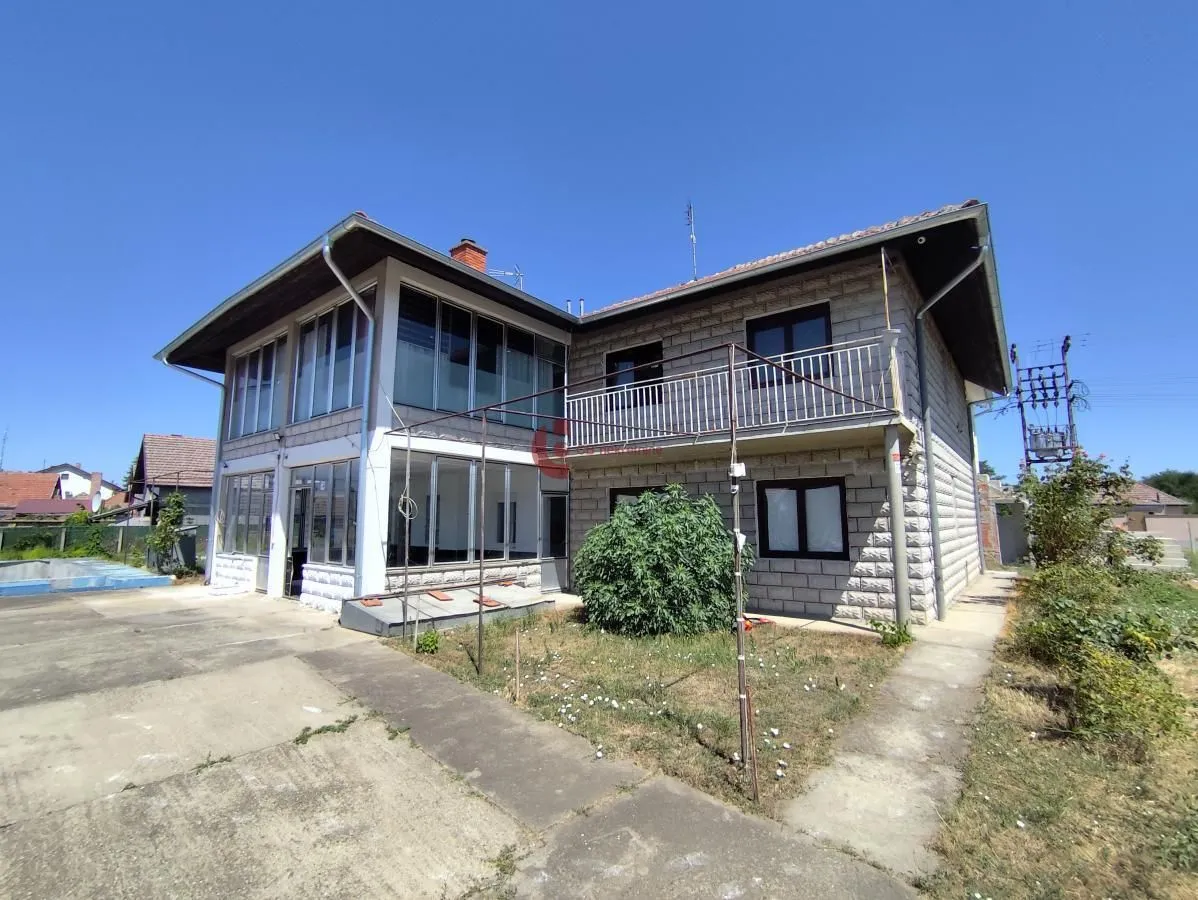 Sale, house, 538m², Peščara, Subotica