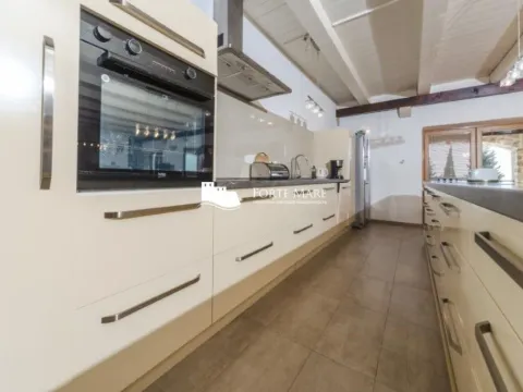 Prodaja, kuća, 458m², Kuljače, Budva - image 3