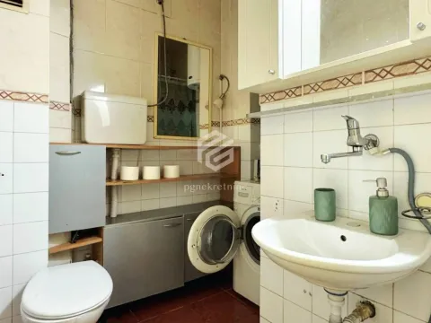 Izdavanje, jednosoban stan, 50m², Centar, Podgorica - image 13