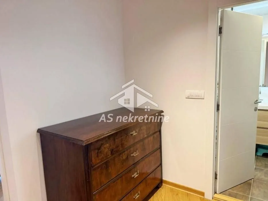 Rent, three bedroom apartment, 75m², Vračar Hram, Vračar Sve Podlokacije