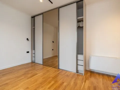 Izdavanje, kuća, 180m², Podgorica, Crna Gora - image 27