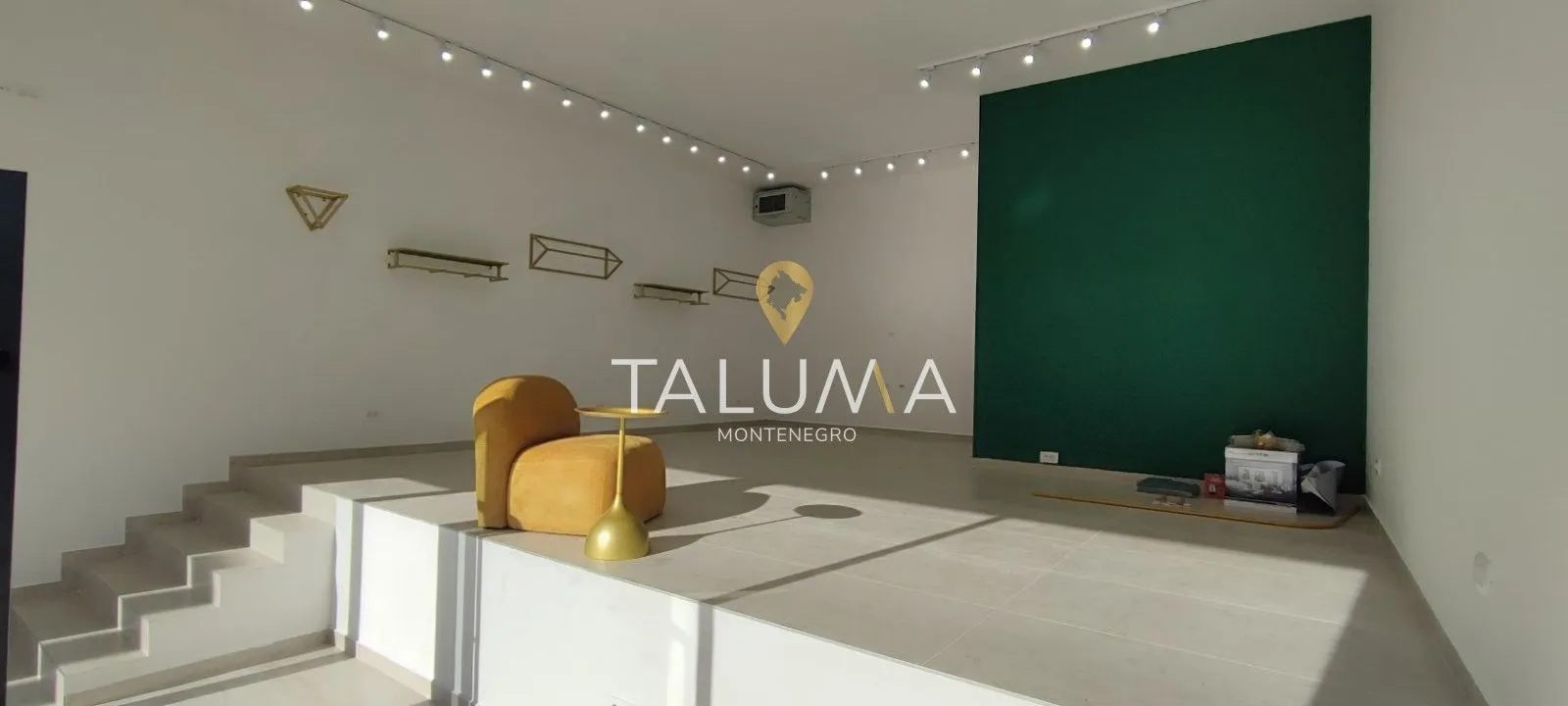 Rent, office space, 51m², City Kvart, Podgorica