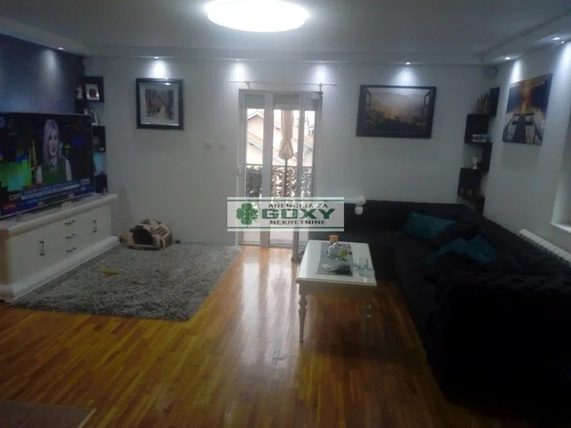 Prodaja, trosoban stan, 75m², Altina, Beograd