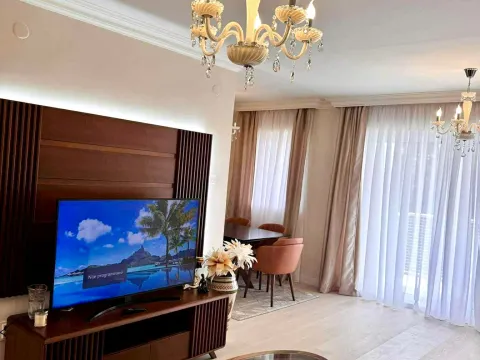 Izdavanje, trosoban stan, 101m², Momišići, Podgorica - image 3