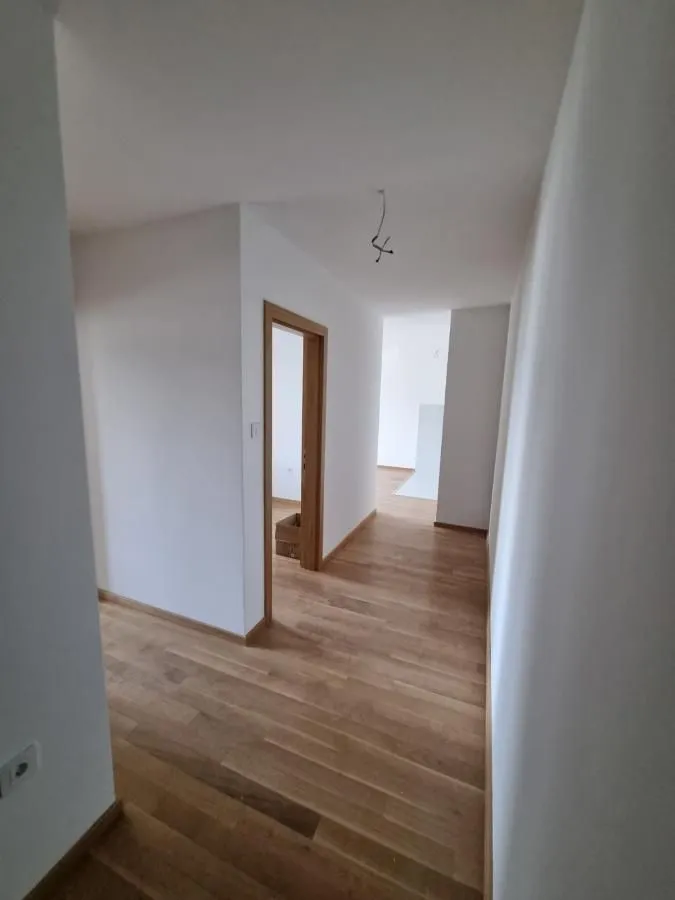 Izdavanje, trosoban stan, 68m², Podbara, Novi Sad Sve Podlokacije