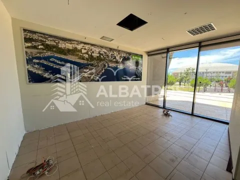 Rent, office space, 181m², Centar, Bar - image 3