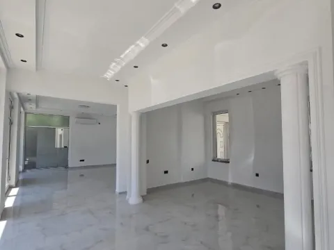 Rent, office space, 59m², Ljubović, Podgorica - image 12