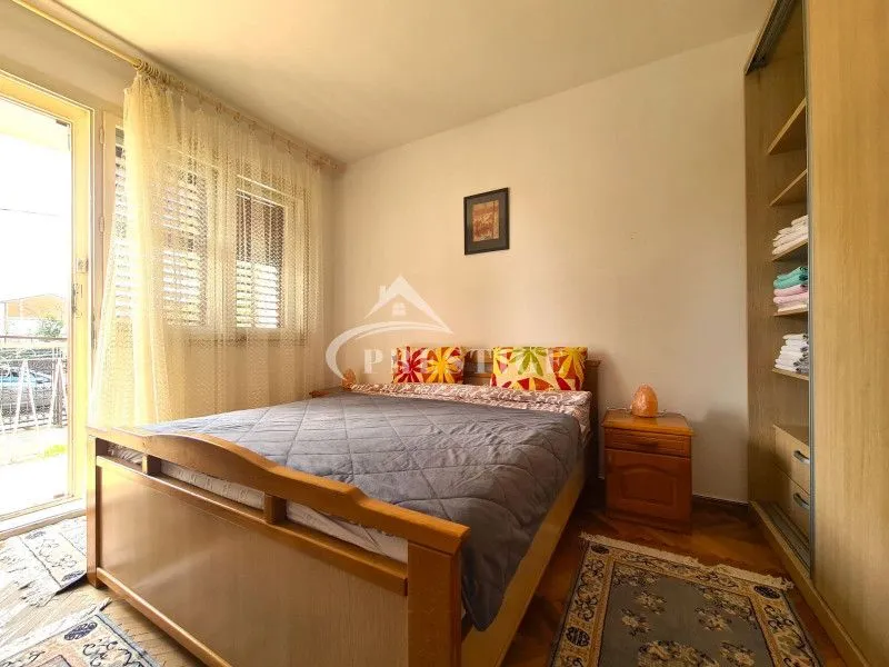 Izdavanje, dvosoban stan, 60m², Tološi, Podgorica