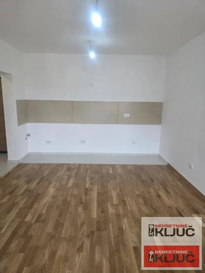Prodaja, jednosoban stan, 42m², Kej, Novi Sad Sve Podlokacije