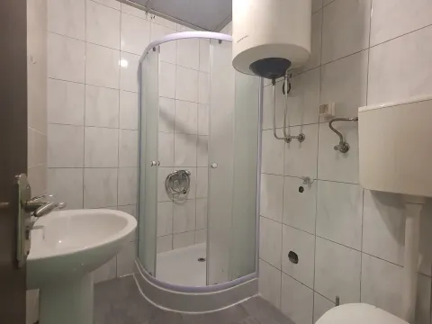 Rent, one bedroom apartment, 39m², Zabjelo, Podgorica - image 9