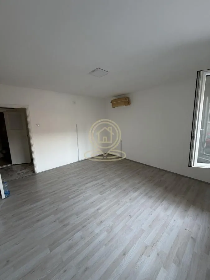 Izdavanje, jednosoban stan, 30m², Palilula, Niš