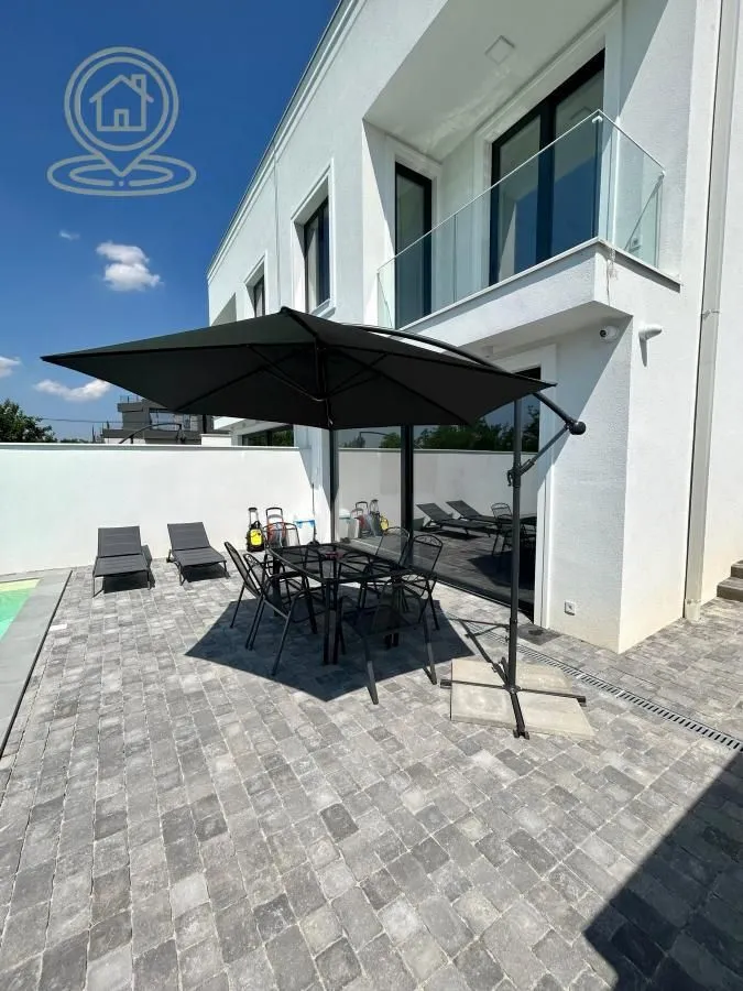 Izdavanje, kuća, 180m², Sremska Kamenica, Petrovaradin