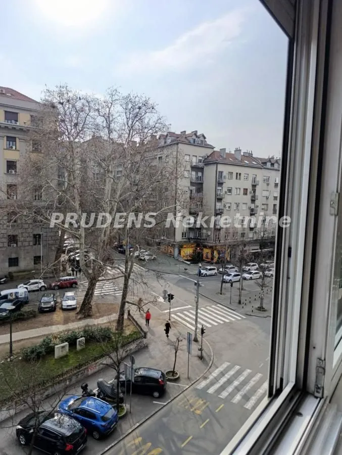 Prodaja, dvosoban stan, 62m², Savski Venac, Beograd