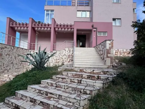 Sale, house, 450m², Utjeha, Bar