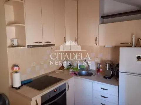 Izdavanje, trosoban stan, 110m², Zemun Kalvarija, Zemun Sve Podlokacije - image 18