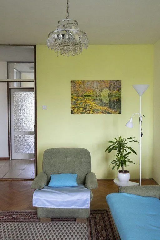 Izdavanje, dvosoban stan, 85m², Centar, Podgorica