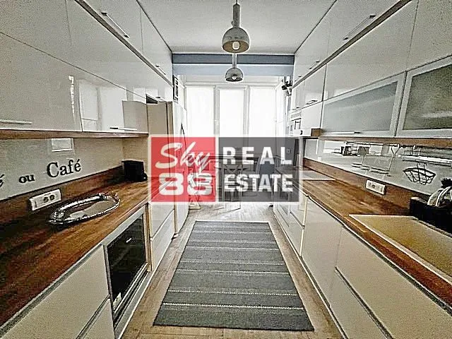 Prodaja, trosoban stan, 80m², Stari Grad, Beograd