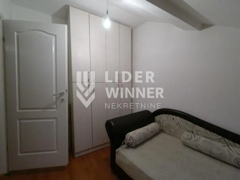 Prodaja, trosoban stan, 85m², Kalenić Pijaca, Vračar Sve Podlokacije