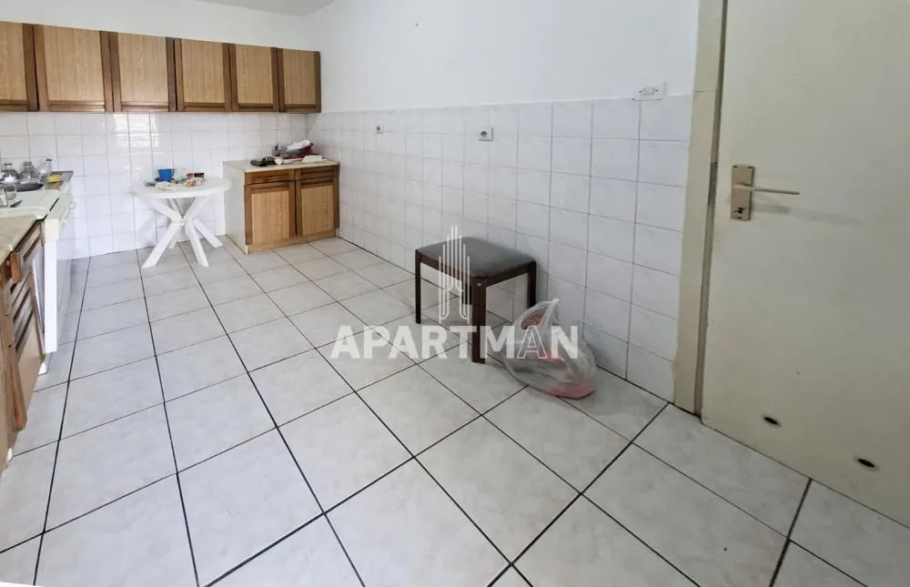 Prodaja, dvosoban stan, 70m², Brace Jerković, Voždovac Sve Podlokacije