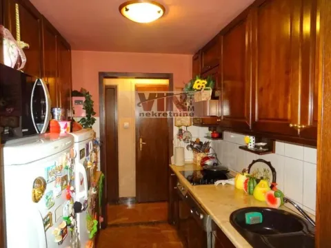 Sale, house, 415m², Sremska Mitrovica, Srbija - image 4